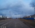 В результате проведения исключительно ямочных ремонтов на протяжении многих лет, дорога превратилась в "стиральную доску". Требуется капитальный ремонт.