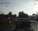 К сожалению, на местной карте эта улица ошибочно помечена как "Набережная".
Проблемный участок - от поворота от ул Набережная до моста.
Дорога была построена в советское время и в темные времена 90-х и 2000-х не ремонтировалась ни разу! Кроме того, она не обслуживается - не очищается от мусора и снега, не посыпается реагентами.
Между тем, это обычная городская дорога - к ул Охотничья. ЖИЛОЙ улице города Гусь-Хрустальный!
Проблемный участок дороги - не более 500 м, но что бы проехать эти 500 м приходится преодолевать ямины глубиной свыше 20 см, шириной до всей длины дороги! Ямы просто бесчислены и несчетны!
Администрация г Гусь-Хрустальный отказалась производить хоть какой-то ремонт, ссылаясь на то, что здесь ходят лесовозы. Аргумент просто железный!!!!!!!!!!!!!
Местные жители, что бы хоть как-то проехать, засыпают самостоятельно дорогу строительным мусором, щебенкой, кирпичами... У кого что есть!
Администрации на нас плевать! ГИБДД тоже! Все запросы кончаются " вынесено предписание" и т д или вообще не отвечают на запрос.
К нам не ездят такси. Скорая также отказывается провозить по этому участку лежачих больных, т к они падают с носилок! Страшно, если потребуется пожарная машина. Она доедет?????