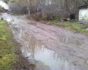 Дорога находится в неудовлетворительном состоянии, ямы, выбоины, затруднено движении пешеходов и транспорта, в том числе машин специального назначения (скорая, аварийные службы)