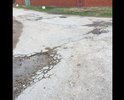 Разбитый участок дороги