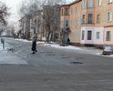 Ямы, ямы, и еще раз ямы! Ну сколько можно, практически центр города, хотя бы ямы бы заделали.