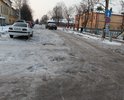 Множество ям, и это прямо в центре, рядом с поликлиникой. Необходим ремонт, ездить невозможно, объезжаешь яму, а рядом другая...