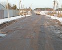 Дорога находится в неудовлетворительном состоянии. Необходим ремонт! Если еще зимой приметет и ямы "закроет" льдом, то по весне уже и на грузовой не проехать. Обратите внимание!
