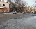 Дорожное покрытие в неудовлетворительном состоянии. Необходим ремонт.