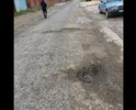 Вся в ямах, оживленная дорога, о разметке и тротуарах молчу