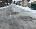 Участок дороги общего пользования через п. Лоймола находится в ужасном состоянии. Ремонтом и текущим содержанием участка на протяжении последних 2-х лет ни кто не занимается. Подобная проблема касается всей дороги Суоярви- Коринноя с разницей лишь, что крайне редко между поселками проходит грейдер, который за прошедшее лето и осень 2017, не производил там ни какой работы.