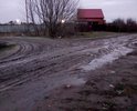 Проблема заключается в неудовлетворительном состоянии дорожного покрытия по ул. Крестьянская и ул. Ейская, после появления песчаного карьера постоянное движение большегрузной техники ухудшает и без того плачевное состояние, в сухую погоду облака пыли создают песчаную бурю. В дождливую погоду дороги превращаются в сплошное месиво.  Эти улицы становятся недоступными для всех видов легкового транспорта, не обеспечены подъездом скорой медицинской помощи, пожарной техники, милиции, нет возможности осуществить перевозку детей в детский сад №20, МОУ СОШ №6, а также к единственному продуктовому магазину в округе. В составе постоянных жителей ДНТ «Луч» и поселка «Койсуг» пенсионеры, родители с грудными детьми, школьниками, аллергики. Дорогу невозможно перейти. Наши конституционные права нарушены!