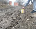 Здравствуйте! С 1995 года когда первый и единственный раз был положен асфальт ремонт на улице зеленой НИКОГДА не проводился! 10 лет мы пишем письма в администрацию города и края с просьбой включить нашу улицу в план ремонта! Каждый раз мы получаем отказ! Все письма с отказами сохранены! 5 января через нашу улицу подрядчик и гоэлекторосеть начали проводить дополнительные кабели электро питания на Гордской стадион. В связи с его реконструкций. Раскапывали вместо обещанных 3 дней неделю. Не могли закопать. И после того, что они присыпали землю уехали! Улица и так находилась в ужасном состоянии и до этого, но после раскопок она превратилась в кашу из грязи, глины и мелких камней! Пройти по улице можно только в резиновых сапогах грязи по щиколотку! По нашей улице ходят дети в начальную школу№ 8 (на улице Энгельса) даже грузовик по забору мусора буксует и застревает на нашей улице! Примите меры !!! Невозможно абсолютно передвигаться !!!