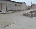 Прошу Вас обратить внимание на данный участок дороги, который является основным соединяющим маршрутом дачные садовые товарищества "Весна" и "Авангард" с городом Каспийск, из за отсутствия нормального слива для дождевой воды и в следствии чего разрушения асфальтированного дорожного покрытия с образовавшимися там ямами пройти пешком данный участок дороги в непогоду становится просто не возможно, ежедневно по ней ходят дети и их родители проживающие в этих дачных сообществах в близлежащую Школу №3 и Детский сад №26 кроме того что путь до них и так не малый им ещё выпадает испытание пройти этот участок дороги не вымазавшись в грязи. Вроде мы живем в черте города но как показывает сложившиеся ситуация которой не первый год городской администрации до людей проживающих по волею судьбы на постоянной основе в этих дачных обществах нет дела. Пожалуйста не оставляйте данное обращение без ответа на Вас вся надежда!!!