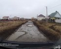Район 103-104, ул Безымянная 1 и ул Безымянная у нас более 300 домов, дорога в ужасном состоянии(сплошные ямы). На машине участок дороги от начало улицы до конца , это примерно 800 метров занимает 6-7 минут, скорость движения на автомобиле не более 8 км/ч. Скорая помощь и такси уже отказывается ездить из-за отсутствия дорожного покрытия.