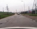 Движение по такой дороге небезопасно, т.к. повреждение дорожного покрытия не соответствует нормативно допустимым, установленным в ГОСТ Р 50597-93 п.3.1.2.  Во многих местах дорога  просела. Обочина выше проезжей части. Бесчисленные латки рассыпаются после каждой зимы. Оползень после каждого проливного дождя сползает на проезжую часть, что еще больше усложняет движение по данной дороге (т.е. требуется укрепление грунта габионами). В 2017г., объезжая ямы и оползень, перевернулся автобус с пассажирами.