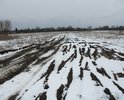 Мы, жители деревни Колодное, устали ездить по бездорожью. Дорога в таком состоянии, что в распутицу застревают даже грузовики. Сложно проехать автомобилям скорой помощи, пожарным.