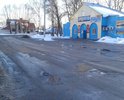 В прошлом году дорогу сделали. Сейчас уже ямы. Около магазина давно дорогу не латали, даже ямочного ремонта не было.