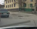 очень глубокие ямы, глубиной до 30 см, шириной более 2 метров