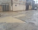Дорога находится в разбитом состоянии, дорожное полотно крайне изношенно, асфальт фрагментарно присутствует, большое количество ям и дыр на дороге. Во время дождей невозможно в принципе ходить пешеходам, ездить на легковом автотранспорте (постоянные поломки ходовой). Нет дорожных знаков и пешеходных переходов.