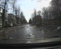 Множество ям на всем протяжении дороги