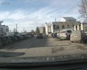 Дорога около ТРЦ Ковров-молл, множество мелких ям и неровностей