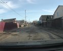 Безнадежно убитая дорога, даже щебенка городской администрации до нее не добралась