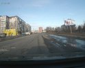 Множество ям и щебенки на всем протяжении участка