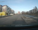 Множество ям и щебенки на всем протяжении участка