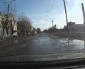Множество мелких ям на всем протяжении участка