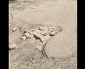 Дорога во двор разбита и ямы завалены кирпичами. Когда работает фирма «Континент» и шахматный клуб, во двор не заехать. Ни одна из этих организаций не занимается стоянкой для своих гостей.