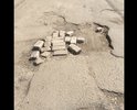 Дорога во двор разбита и ямы завалены кирпичами. Когда работает фирма «Континент» и шахматный клуб, во двор не заехать. Ни одна из этих организаций не занимается стоянкой для своих гостей.