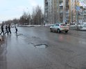 небольшой участок на перекрёстке ул. Севастопольская и 30 лет октября имеет ямы , которые мешают нормальному движению транспорта на этом участке дороги