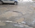 Дорога вдоль домов №№ 121, 123, 125 по улице Ташкентской во дворе не ремонтировалась ни разу за 21 год, как минимум, который мы там живём!