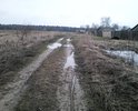 Эта улица уже очень давно не ремонтировалась, из-за этого на ней стоят большие лужи.