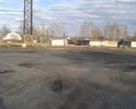 Не оборудованный пешеходный переход через железную дорогу. Дорога в центр, на рынок.