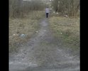 Пешеходная дорожка почти разрушена.