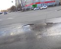 Глубокая яма на повороте с ул.50 лет Победа на проспект Героев