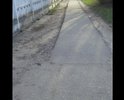 Два года назад сделали пешеходную дорогу на половину. В образовавшейся нише после дождей стоит вода, ходить не возможно.