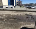 Разбита дорога на рынке Докучаево,требуется хотя бы ямочный ремонт