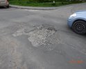 Здравствуйте. Меня зовут Исаков Алексей Николаевич. Я проживаю в Московской области, город Коломна, по улице Девичье поле дом 12 корпус 1. Меня беспокоит состояние дороги, которую я отметил на карте (фото прилагаются, дата на фото актуальная).  Данная дорога находится в неудовлетворительном состоянии! Этот участок представляет опасность как для пешеходов, так и для автомобилистов. Эту дорогу переходят  дети, люди пенсионного возраста, молодые матери с детскими колясками, что может быть для них не безопасно. Хотел бы обозначить необходимость ремонта дорожного покрытия или поставить в план ремонта. Хотел бы чтобы ОНФ содействовал в решении данной проблемы. Спасибо.