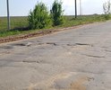 Участок дороги в Орловском районе от д. Лунево до с. Троицкое Орловского района находится в ненормативном состоянии, в нарушении требований ГОСТ Р 50597-93. Требуется проведение ремонта!