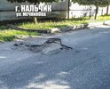 Здравствуйте. Необходимо обратить внимание на данный участок дороги, по ул. Мечникова, изобилующий ямами и выбоинами. Прошу разобраться с данной проблемой и восстановить асфальтовое покрытие.