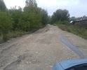 В моем лице к Вам обращаются все жители улицы Приокской, Якиманской Слободы, Муромского района Владимирской области. У меня на этой улице проживают родители. Мы вынуждены обратиться за содействием к вам, поскольку наши многочисленные обращения в местным властям из года в год остаются неуслышанными. Просьба наша касается ремонта ул. Приокской, Якиманской Слободы. Дорога находиться в ужасном состоянии уже много лет. Благодаря этой дороге обустроили весь город - возили песок для строительства набережной, других объектов города. Разбили и забыли. в наш район отказываются ехать такси, скоро наверное и скорая помощь приезжать не будет. Проезд по ней даже в летнее время представляет собой определенную сложность, особенно если ты не владелец полноприводного автомобиля, коими большинство жителей этой улицы не являются. Практически на половину диаметра выступают из земли трубы городского коллектора, проходящие под дорогой. Из года в год нам обещают включить эту дорогу в план работ. Вот и на 2018 год такое обещание видимо тоже останется невыполненным. Очень неприятно быть в роли "вечно недовольных", тем более,что дороги в Муроме действительно лучшие в области. Но очень хочется, чтобы и о нашей дороге вспомнили.