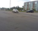 Капитально эта улица не ремонтировалась очень давно. Сейчас она выглядит как куча заплаток одна на другой. Каждую весну появляются новые дыры, а за ними и новые заплатки. Эта дорога является частью федеральной трассы А 331. По ней в день передвигается огромное количество как легковых машин, так и большегрузов, и несмотря на это, капитального ремонта она не видела очень много лет. Местами видны уже плиты, которые лежат под тонким слоем старого асфальта. помогите, пожалуйста, нам с ремонтом этой улицы...