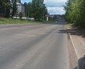 Капитально эта улица не ремонтировалась очень давно. Сейчас она выглядит как куча заплаток одна на другой. Каждую весну появляются новые дыры, а за ними и новые заплатки. Эта дорога является частью федеральной трассы А 331. По ней в день передвигается огромное количество как легковых машин, так и большегрузов, и несмотря на это, капитального ремонта она не видела очень много лет. Местами видны уже плиты, которые лежат под тонким слоем старого асфальта. помогите, пожалуйста, нам с ремонтом этой улицы...