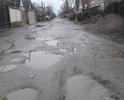 На протяжении 20 и более лет улица Малкинская не ремонтировалась, находится в ужасном положении. Пешеходам и автомобилистам с трудом приходится преодолевать данную улицу, особенно после дождей.