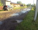 Плывуны и канавы на дороге, постоянная проблема. Не успеваем ремонтировать машины.
