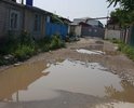 В Минеральных водах этот участок улицы уже давно в плачевном состоянии. На многочисленные жалобы и просьбы администрация не реагирует.