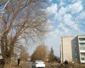 Дороги нет вообще,Весной и Осенью она начинает проваливаться, бывает невозможно проехать!А пешком в грязное время года вообще не пройти!