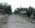 Улица 4-я Линия труднопроезжаемая. На улице огромные ямы глубиной до 300-400мм, заполненные грязевой жижей, где можно забуксовать даже летом, а осенью, весной и после дождя здесь можно проехать только на внедорожнике. Осенью, зимой и весной здесь, в полной темноте, идут ученики в 72-ю школу. Несмотря на то, что недалеко находится 72-я школа, на улице 4-й Линии растут заросли конопли.
На улице 4-я Линия необходимо построить ливнёвку, уложить асфальт построить тротуар и уличное освещение.
