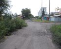 Улица 4-я Линия труднопроезжаемая. На улице огромные ямы глубиной до 300-400мм, заполненные грязевой жижей, где можно забуксовать даже летом, а осенью, весной и после дождя здесь можно проехать только на внедорожнике. Осенью, зимой и весной здесь, в полной темноте, идут ученики в 72-ю школу. Несмотря на то, что недалеко находится 72-я школа, на улице 4-й Линии растут заросли конопли.
На улице 4-я Линия необходимо построить ливнёвку, уложить асфальт построить тротуар и уличное освещение.