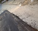 в 2017 году ул. Новоузенская от ул. Астраханская до ул. Серова заасфальтировали.
В 2018 году на участке от ул. Рахова до ул. Серова на шести участках раскапывали траншеи. 
После восстановления дорожного покрытия всё провалилось. Дорога стала убитая. Фото, приложенные к записи, это результат последнего восстановления дорожного покрытия. Я у рабочих спросил, как же так, на что мне ответили, а у нас асфальта не хватило.
Помимо изуродованной дороги, при проведении ремонта полностью был изуродован тротуар, около мусорной площадки, при дождливой погоде люди будут плавать в грязи.
Т-плюс, после проведения работ, только уродство и грязь оставляет!!!