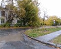 Как в средневековье - вместо канавы середина дороги.