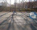 На улице Вилкова две не очень глубокие ямы, мешающие спокойному движению автомобилей